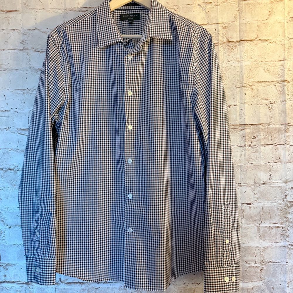 Banana Republic untucked fit plaid dress shirt